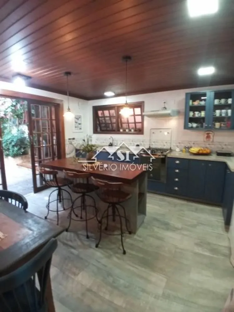 Casa, 3 quartos, 190 m² - Foto 1