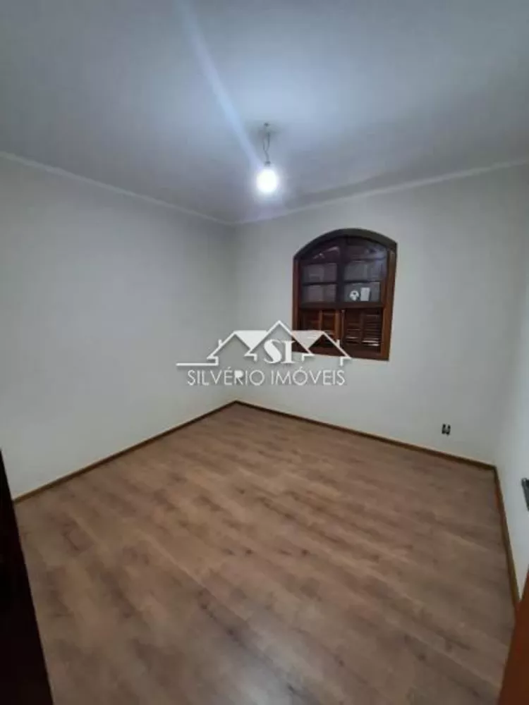 Casa, 6 quartos, 234 m² - Foto 1