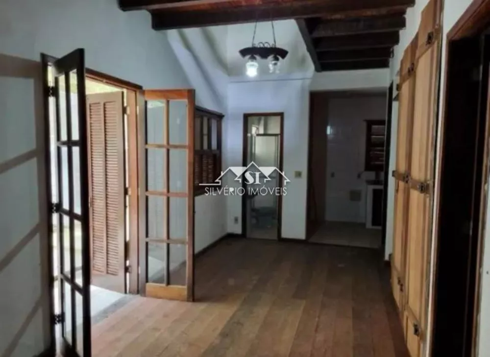 Casa, 4 quartos, 250 m² - Foto 1