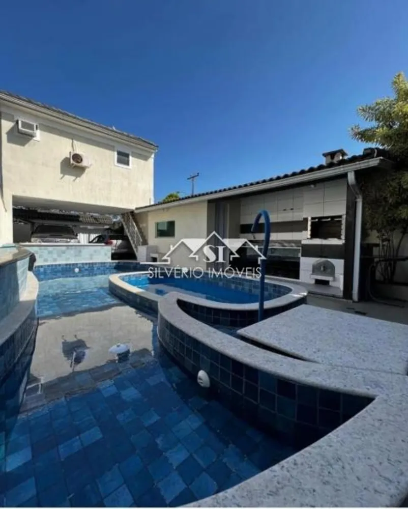 Casa, 5 quartos, 200 m² - Foto 1