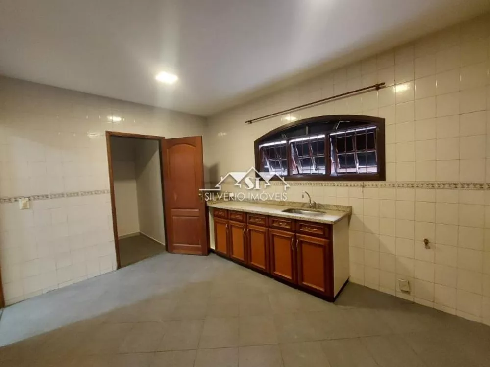 Casa, 3 quartos, 230 m² - Foto 13