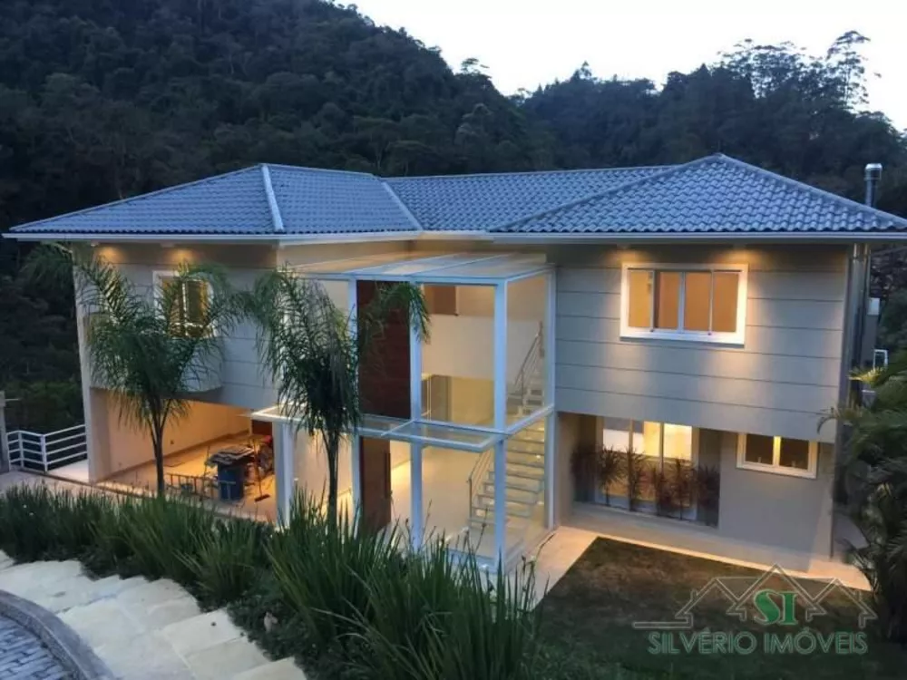 Casa, 4 quartos, 600 m² - Foto 1