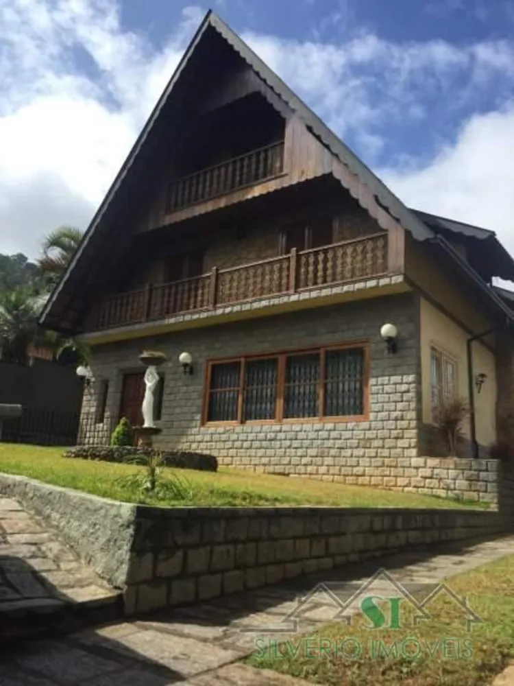 Casa, 6 quartos, 372 m² - Foto 1