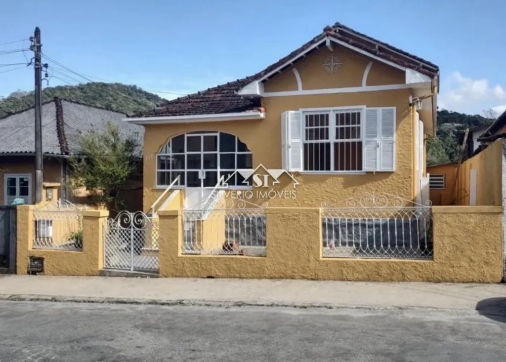 Casa, 4 quartos, 185 m² - Foto 1