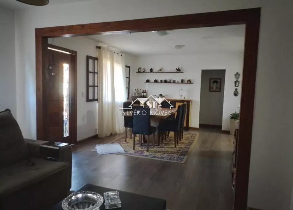 Casa, 5 quartos, 200 m² - Foto 1