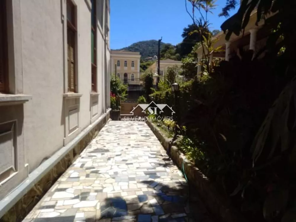 Casa, 9 quartos, 375 m² - Foto 1