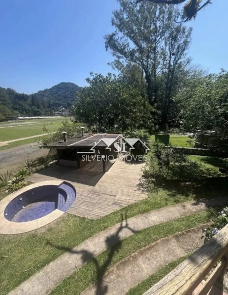 Casa, 4 quartos, 250 m² - Foto 13