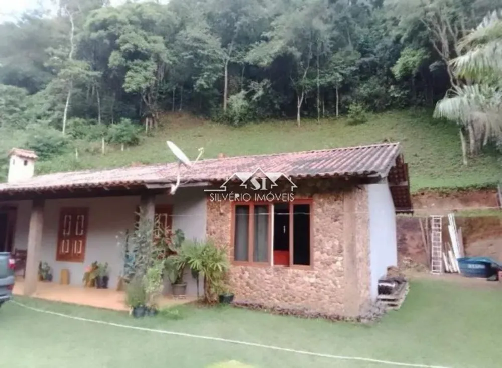 Sítio, 3 quartos, 4000 m² - Foto 1