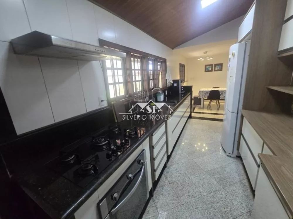 Casa, 3 quartos, 250 m² - Foto 13