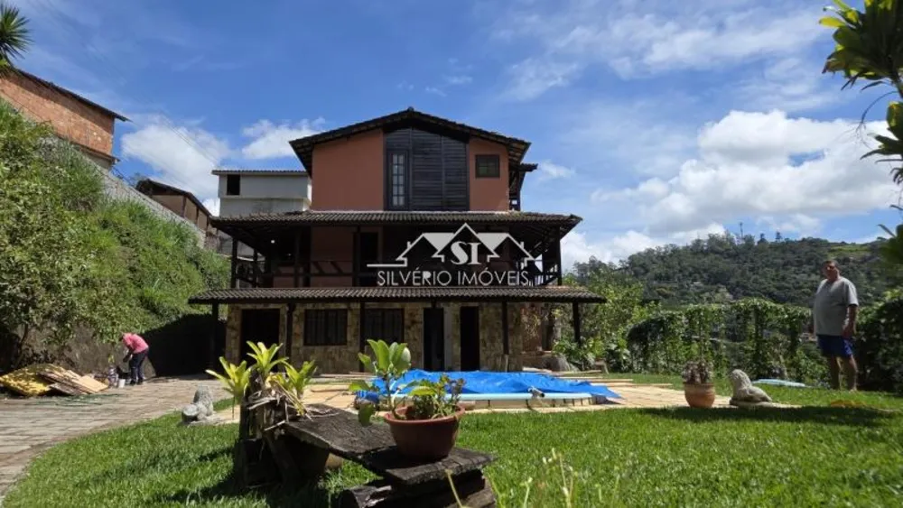 Casa, 4 quartos, 146 m² - Foto 1