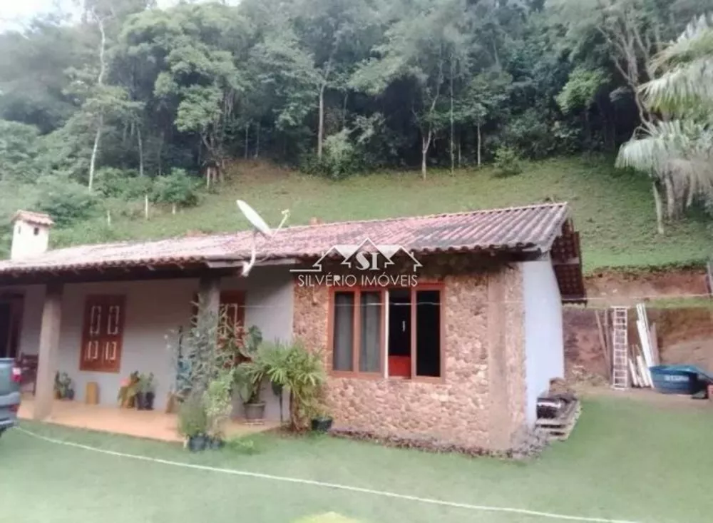 Sítio, 3 quartos, 4000 m² - Foto 1