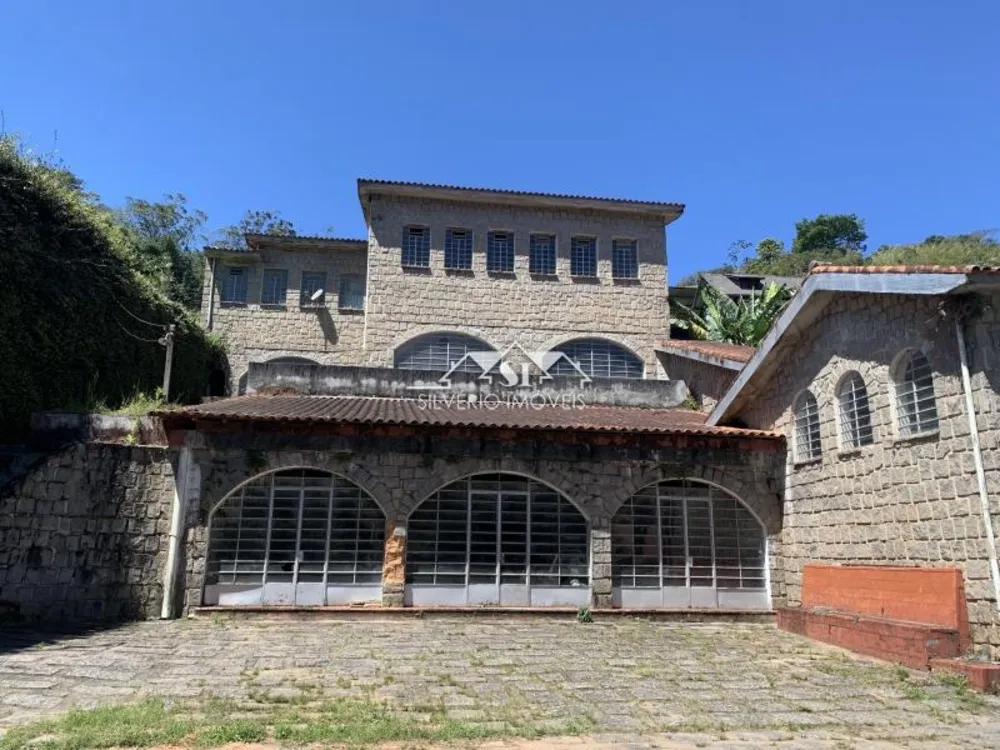 Casa, 14 quartos, 1065 m² - Foto 1