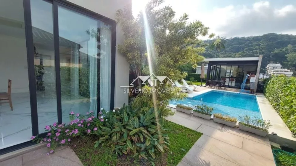 Casa, 3 quartos, 230 m² - Foto 35