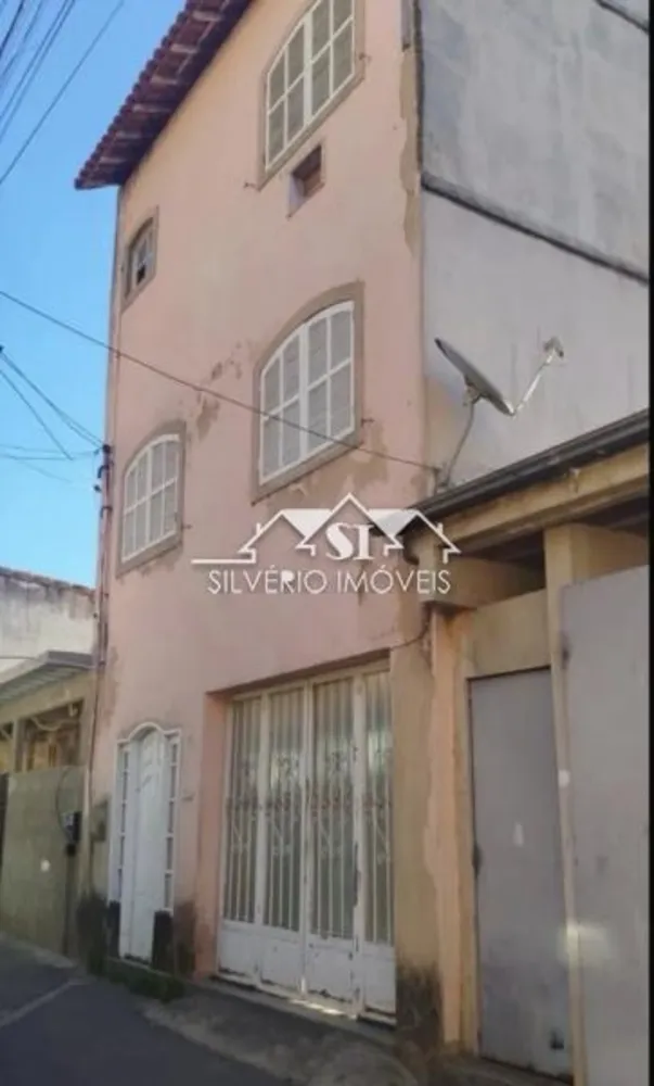 Casa, 4 quartos, 195 m² - Foto 1