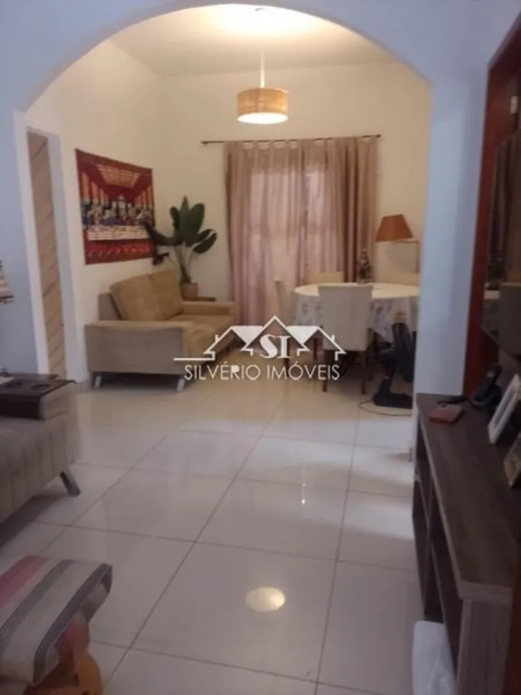 Casa, 5 quartos, 138 m² - Foto 2