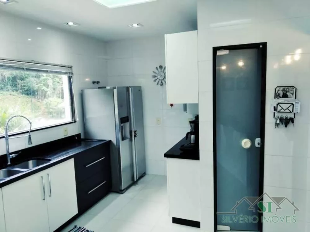 Casa, 4 quartos, 225 m² - Foto 22