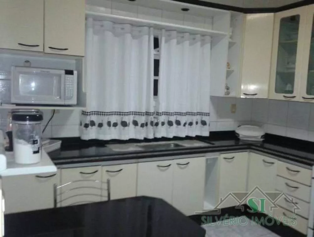 Casa, 3 quartos, 230 m² - Foto 8