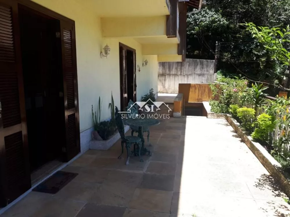 Casa, 5 quartos, 195 m² - Foto 2