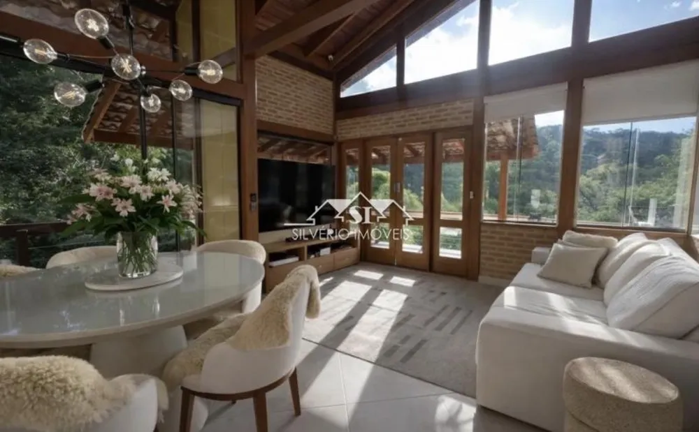Casa, 4 quartos, 280 m² - Foto 1