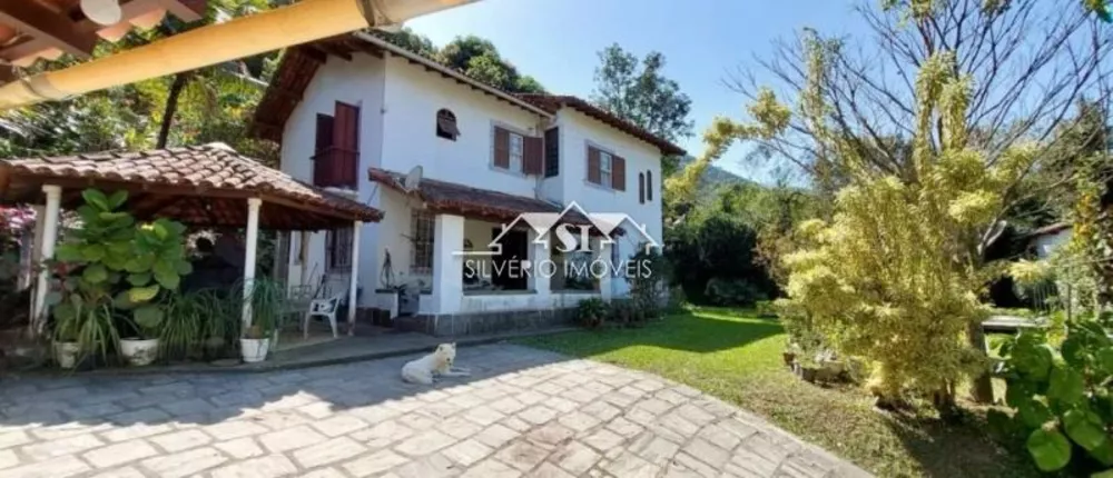 Casa, 5 quartos, 230 m² - Foto 1