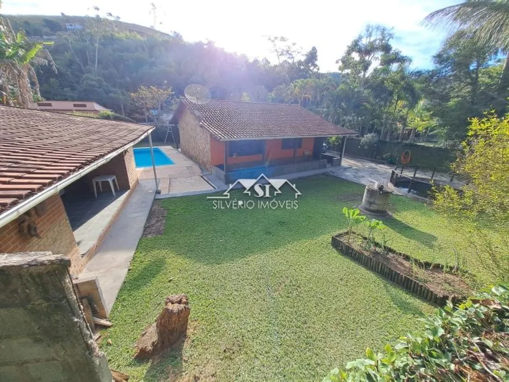 Casa, 2 quartos, 180 m² - Foto 1
