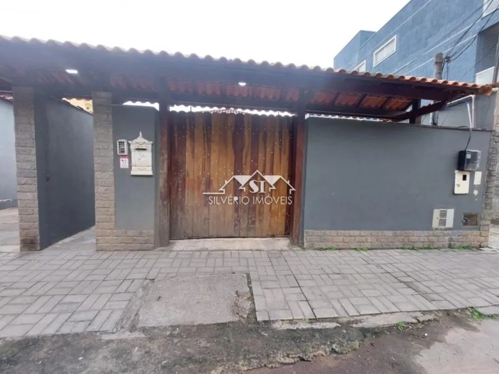 Casa, 3 quartos, 230 m² - Foto 1