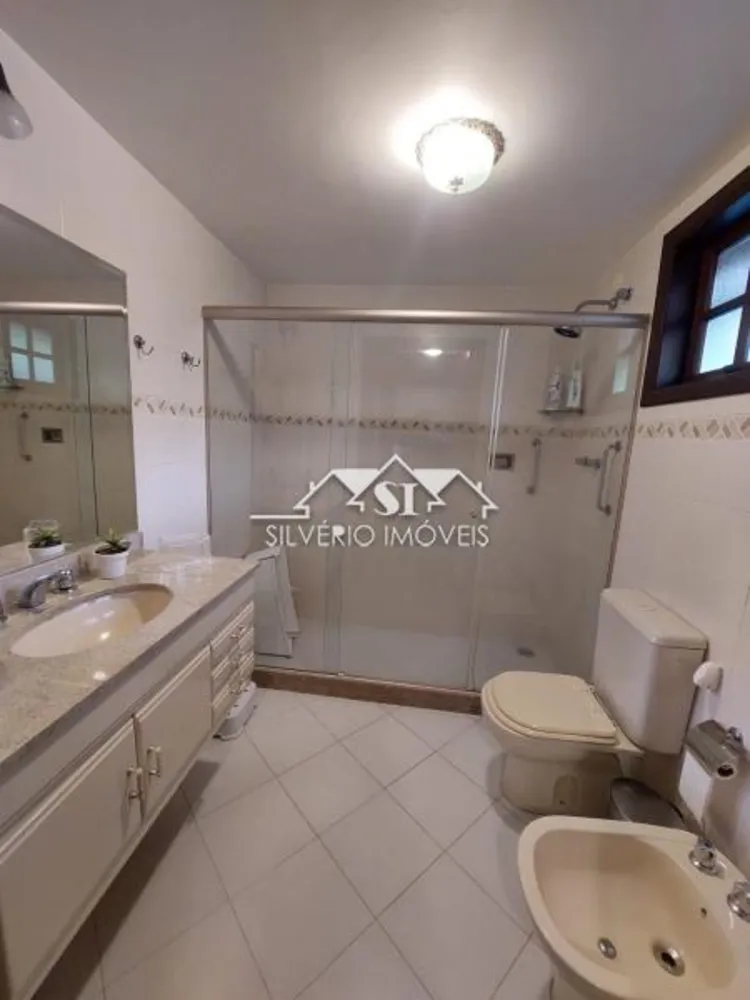 Casa, 4 quartos, 240 m² - Foto 32