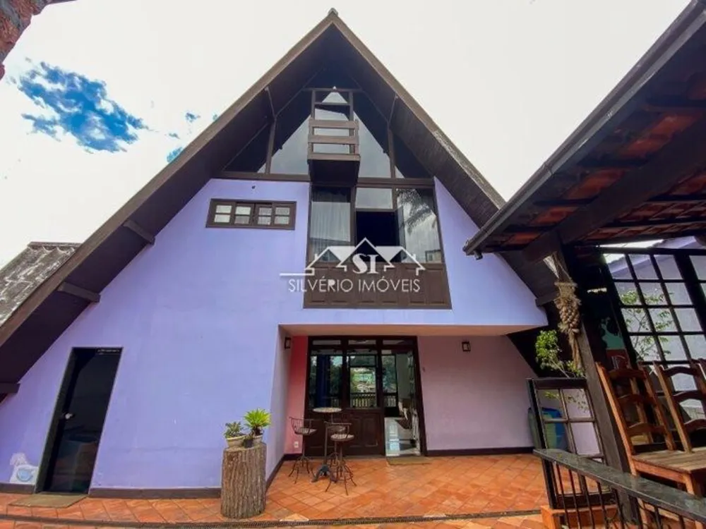 Casa, 4 quartos, 270 m² - Foto 1