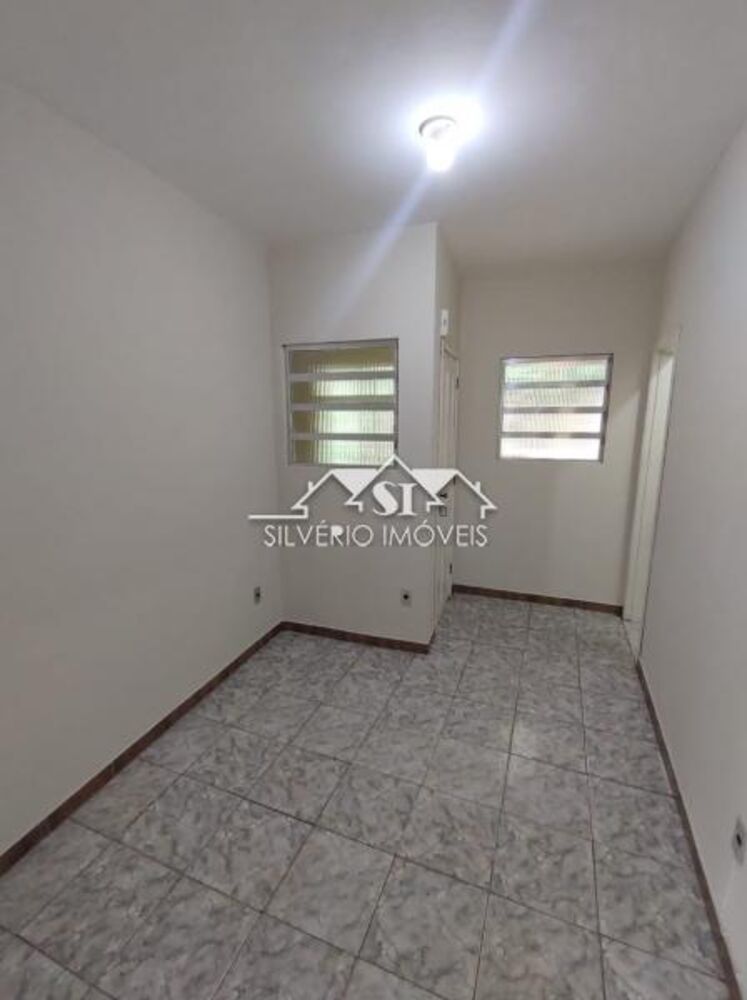 Casa para alugar com 2 quartos, 55m² - Foto 7