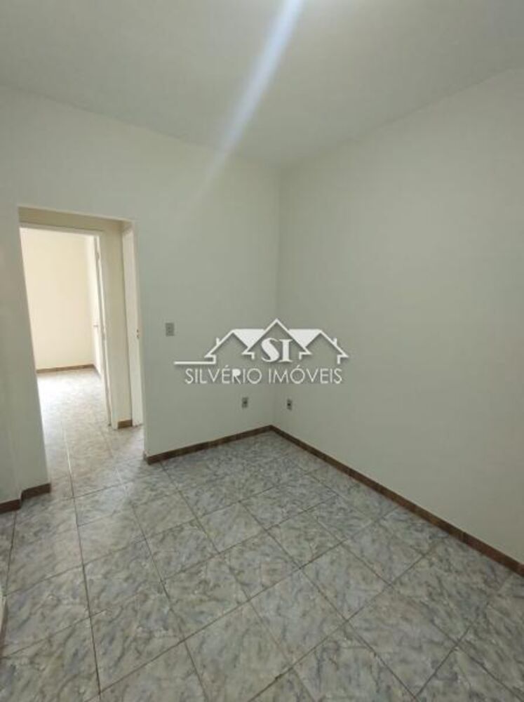 Casa para alugar com 2 quartos, 55m² - Foto 6