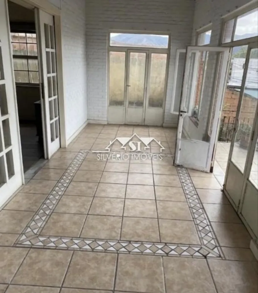 Casa, 4 quartos, 300 m² - Foto 1