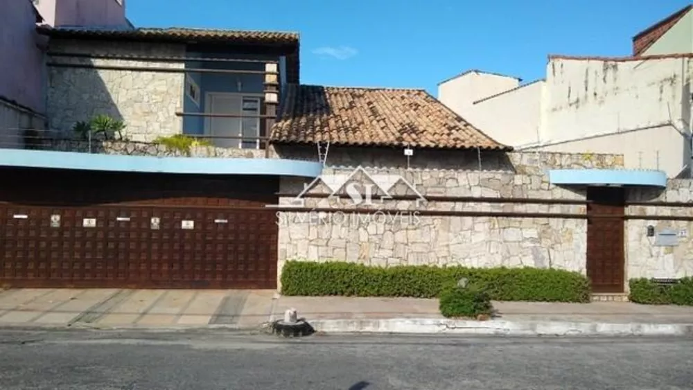 Casa, 4 quartos, 323 m² - Foto 1