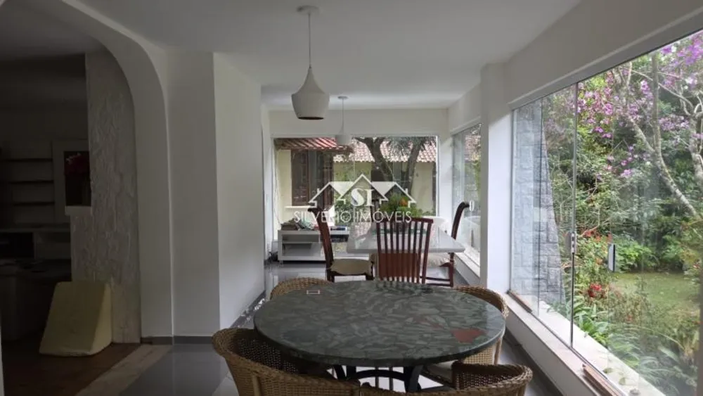 Casa, 4 quartos, 320 m² - Foto 1