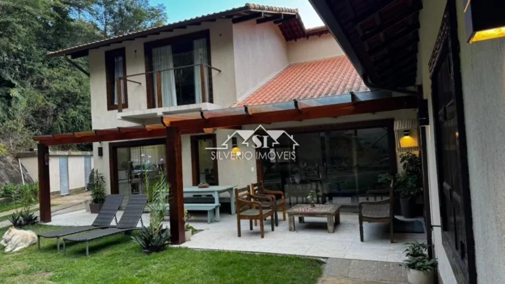 Casa, 3 quartos, 205 m² - Foto 1