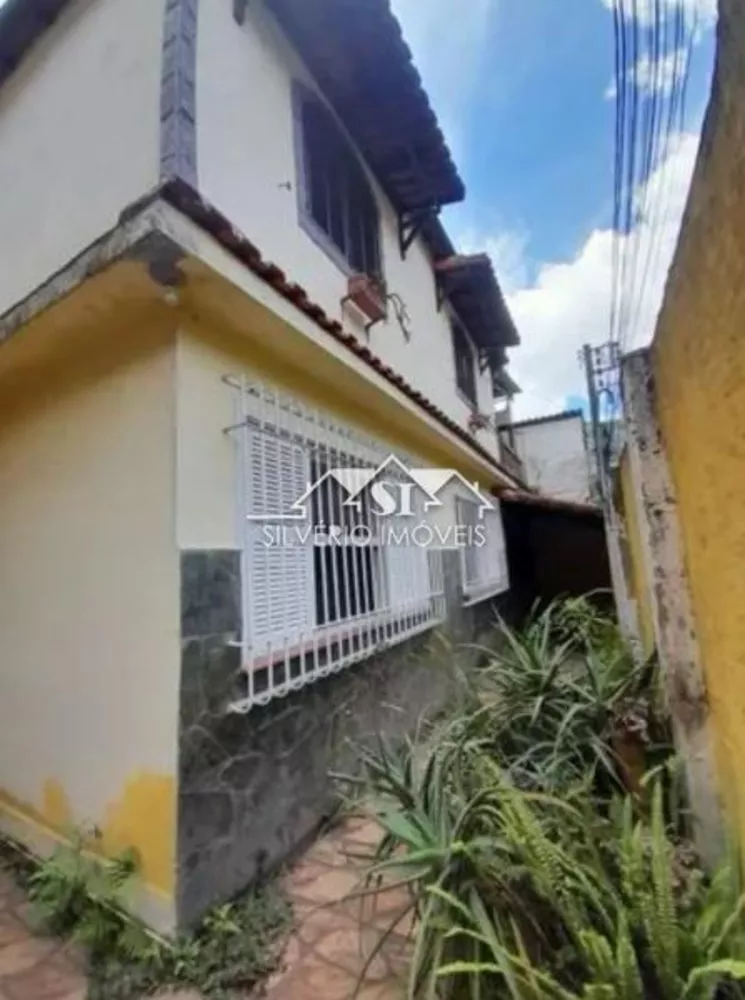Casa, 6 quartos, 250 m² - Foto 1