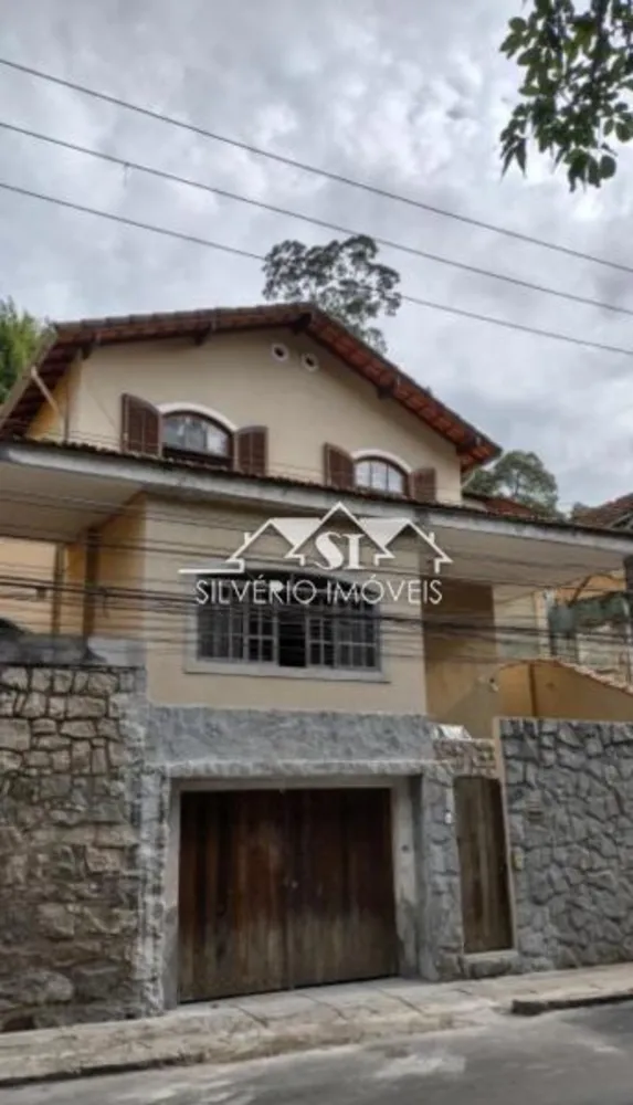 Casa, 9 quartos, 192 m² - Foto 1