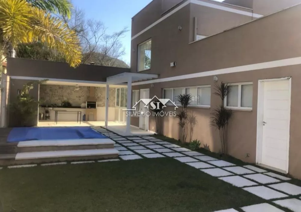 Casa, 5 quartos, 240 m² - Foto 1