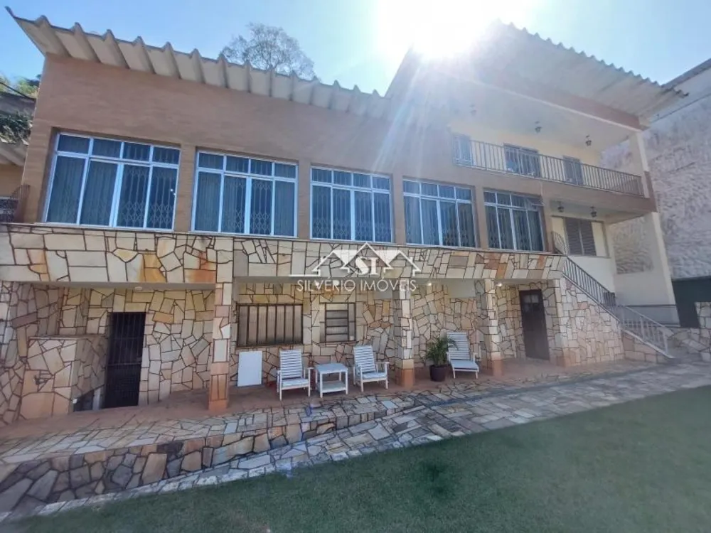 Casa, 4 quartos, 306 m² - Foto 1