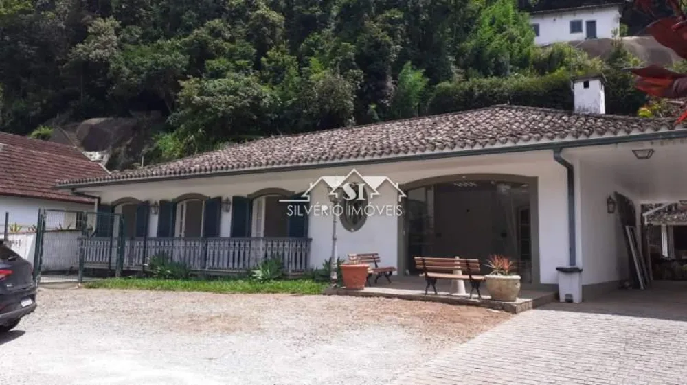 Casa, 4 quartos, 300 m² - Foto 1