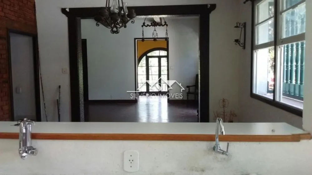 Casa, 4 quartos, 250 m² - Foto 13