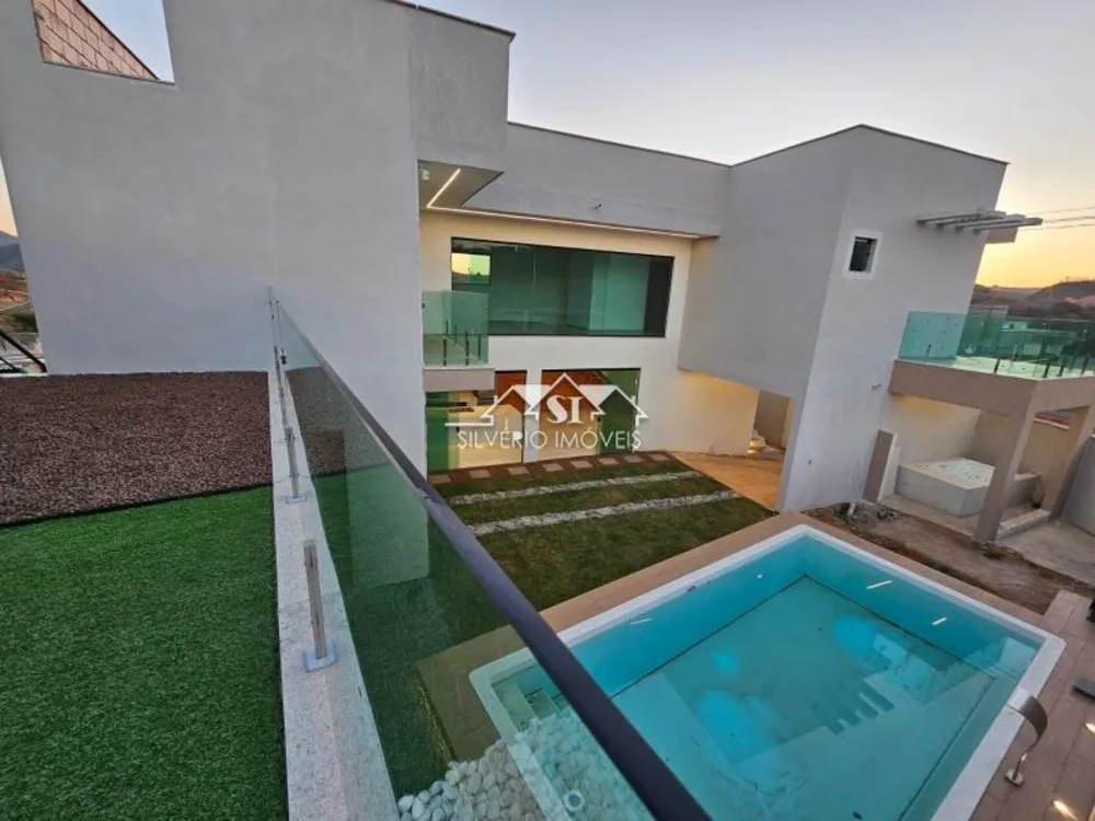 Casa, 5 quartos, 272 m² - Foto 1