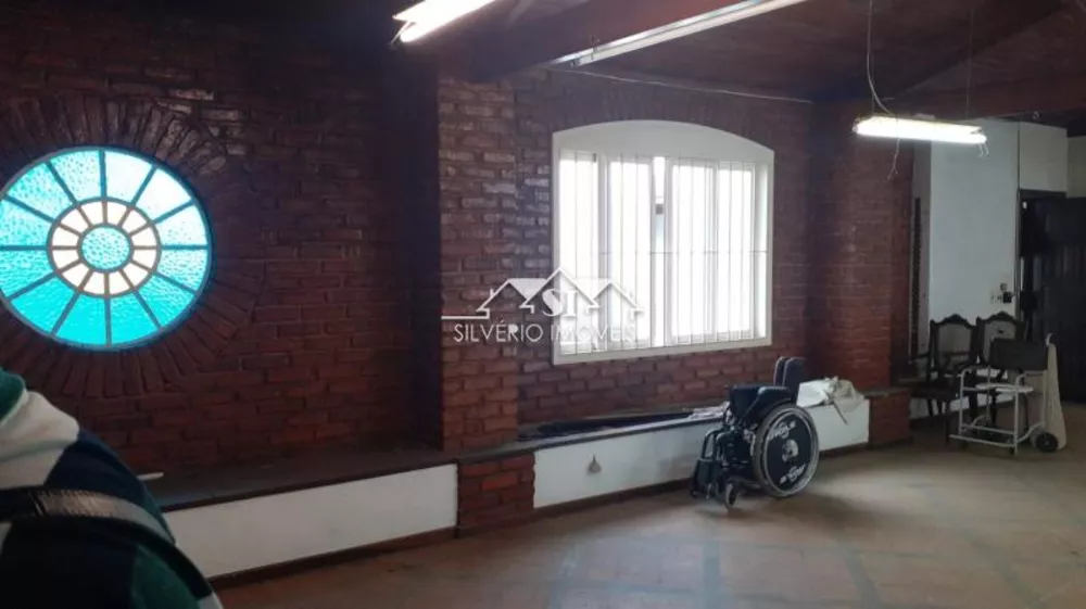Casa, 6 quartos, 200 m² - Foto 1
