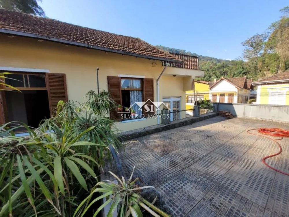 Casa, 7 quartos, 260 m² - Foto 1