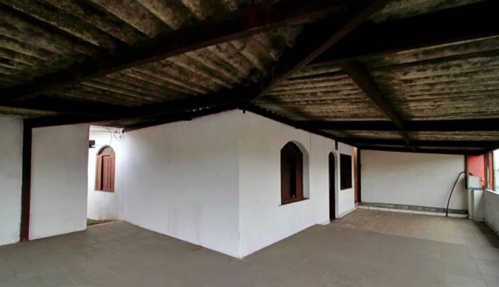 Casa à venda e aluguel com 3 quartos, 150m² - Foto 1