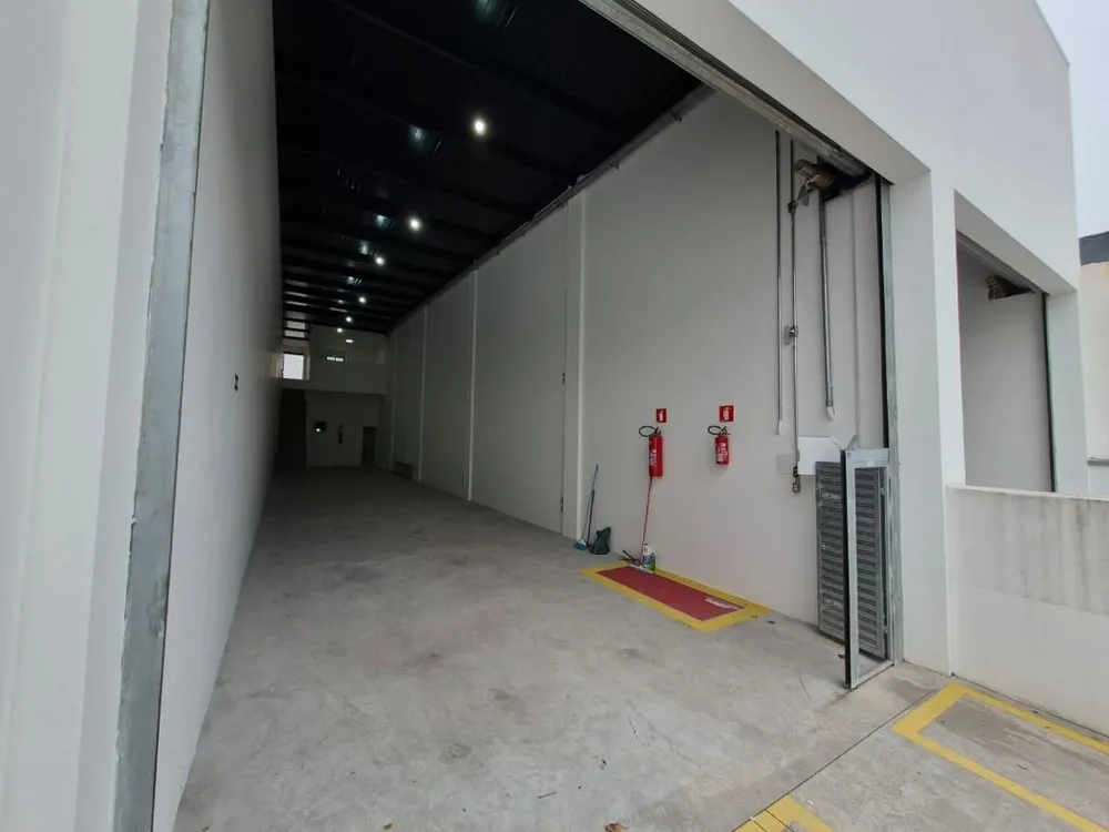 Depósito-Galpão, 163 m² - Foto 1