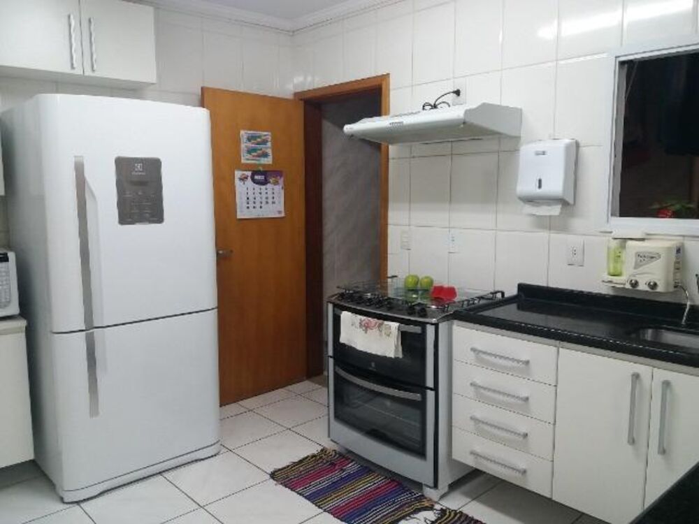 Sobrado à venda com 3 quartos, 235m² - Foto 4