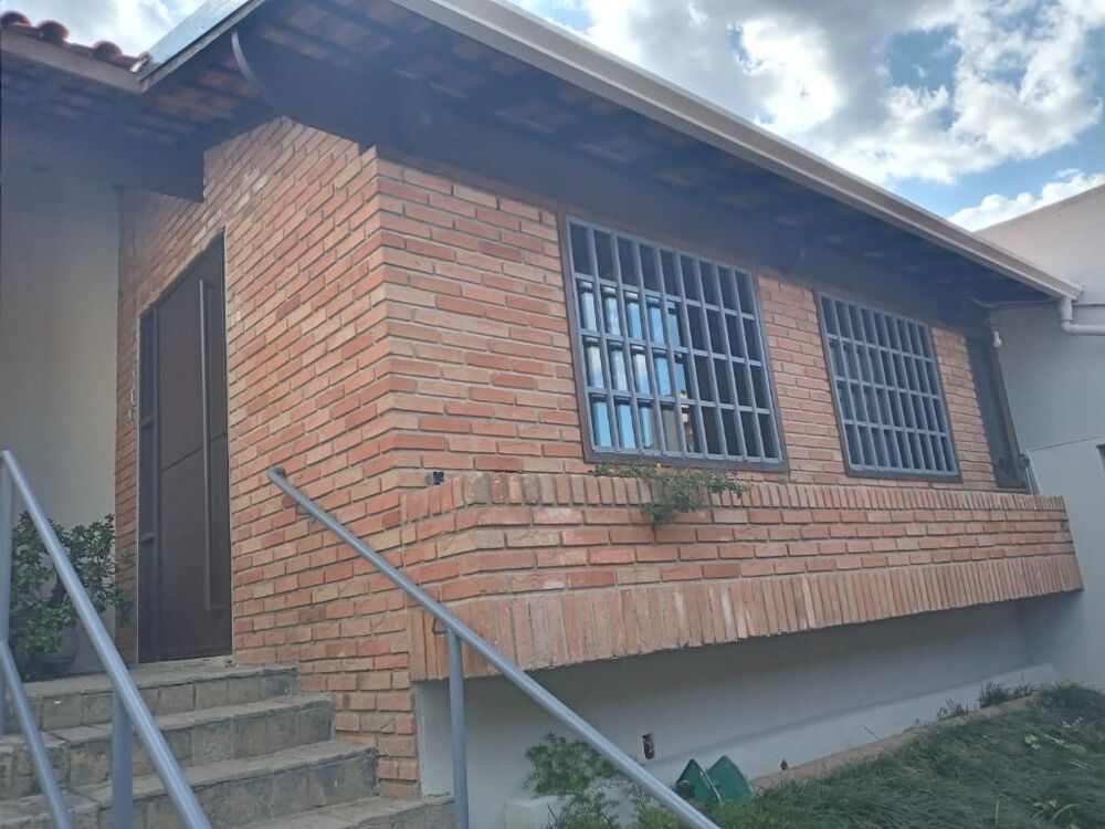 Sobrado à venda e aluguel com 1 quarto, 233m² - Foto 1