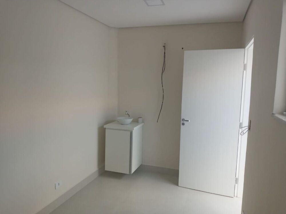 Sobrado à venda e aluguel com 1 quarto, 233m² - Foto 4