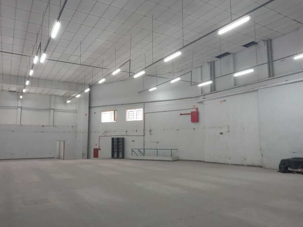 Depósito-Galpão-Armazém à venda e aluguel, 1404m² - Foto 4