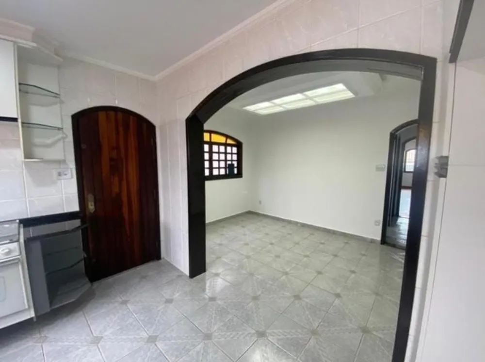 Sobrado, 3 quartos, 270 m² - Foto 2